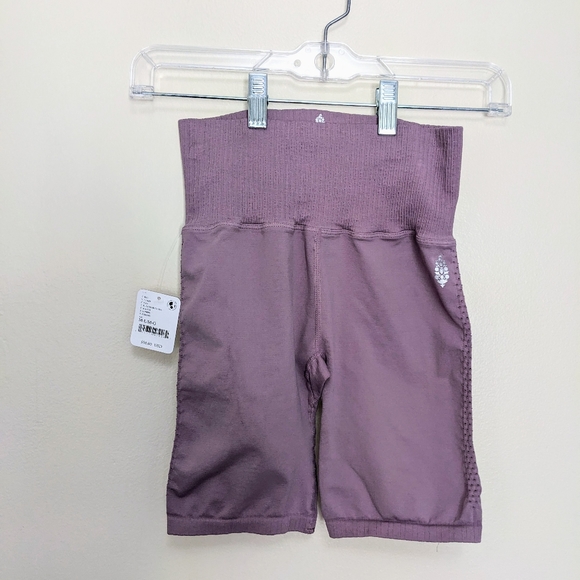Free People Movement Good Karma Shorts in Elderberry Tea Mauve Size M/L NWT - Picture 6 of 10